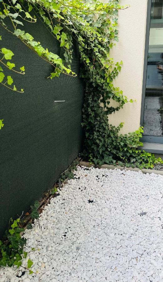 Airport Comfy Guest Home Varsovia Exterior foto