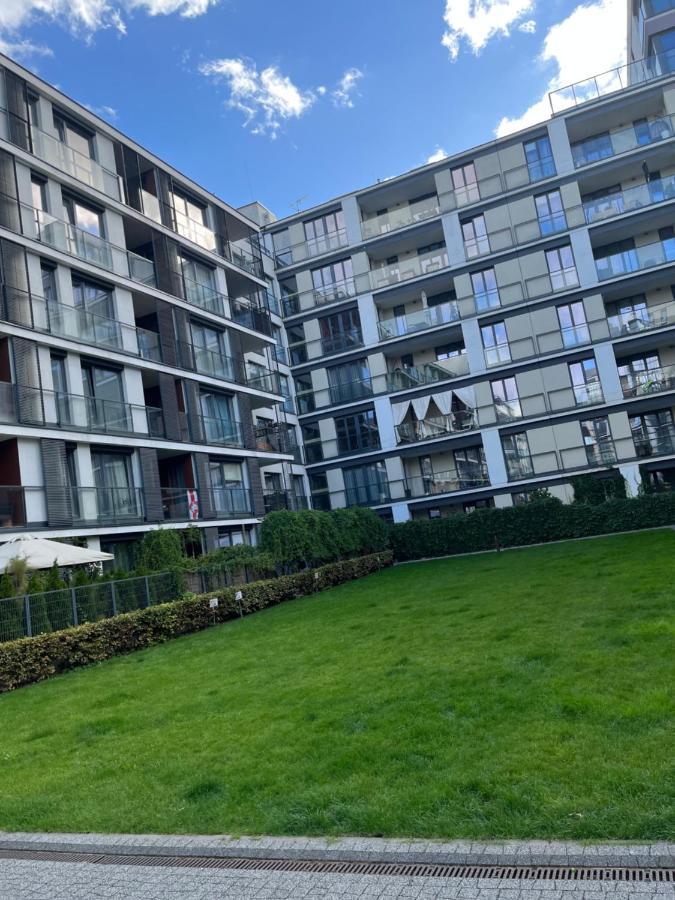 Airport Comfy Guest Home Varsovia Exterior foto